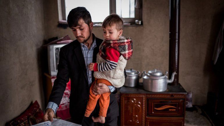 El bebé Donald Trump tiene 18 meses. Sus padres debieron mudarse.