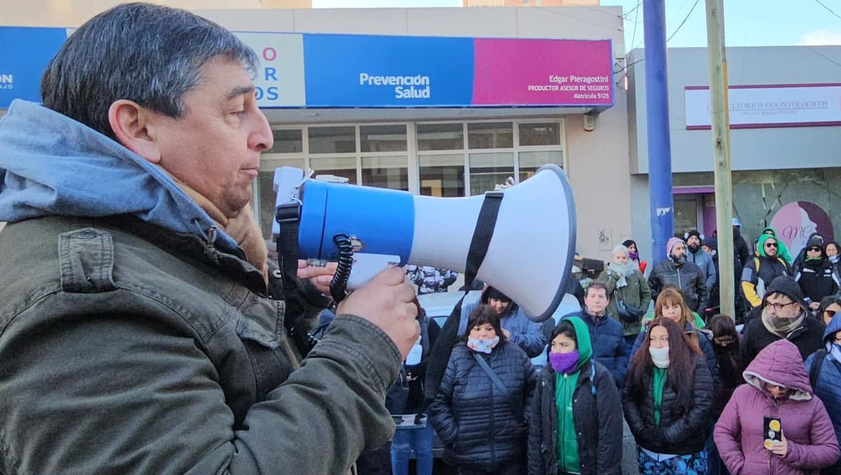 Carlos Quintriqueo encabezó el plenario de ATE este lunes