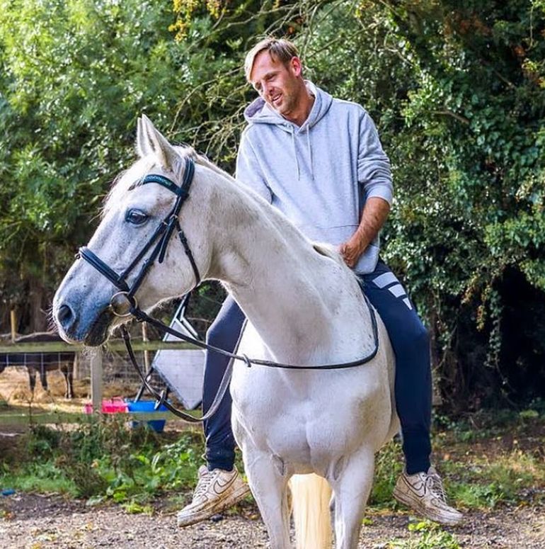 Se hizo pasar por una mujer en una aplicación de citas por un insólito motivo y ahora podría ir a prisión Se hizo pasar por una mujer en una aplicación de citas por un insólito motivo y ahora podría ir a prisión