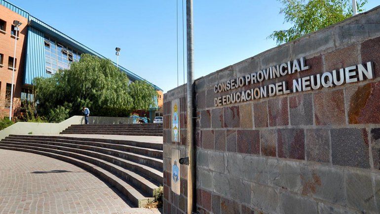 Darán licencia con goce de haberes a docentes que sufran violencia de género