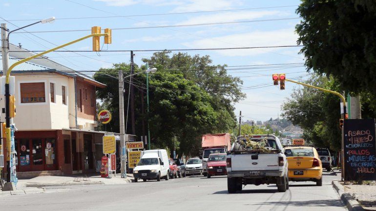 Por Gatica y otras calles del barrio los autos circulan a alta velocidad.&nbsp;