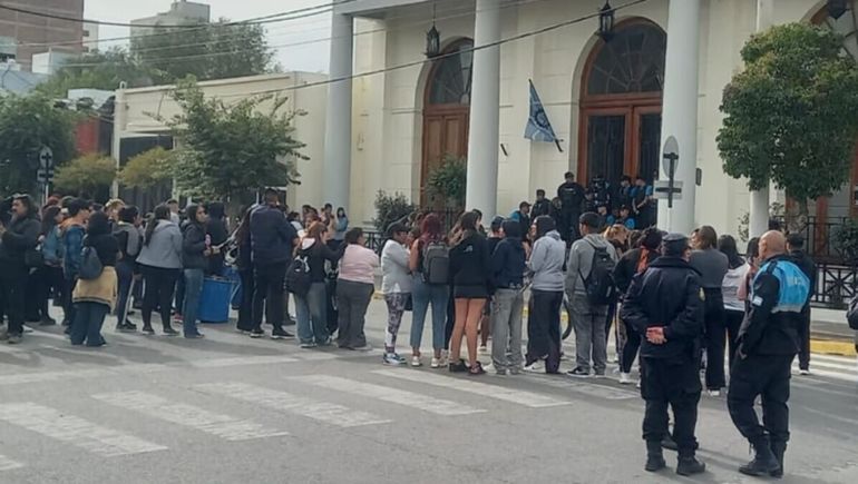 Abuso sexual entre nenes de una escuela de Chubut: No podían ir al baño del miedo que les daba.