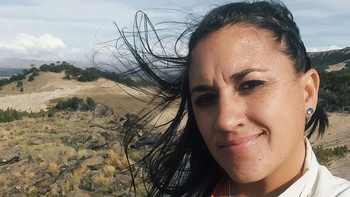 La primera línea de defensa: Florencia Fagini, la mujer que cuida el alma de Neuquén La primera línea de defensa: Florencia Fagini, la mujer que cuida el alma de Neuquén