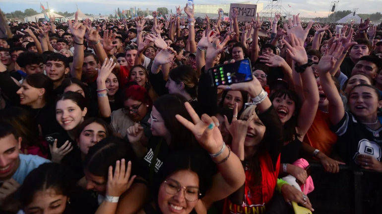 Fiesta de la Confluencia: cómo entrar si no retiraste la pulsera obligatoria para el campo gratis
