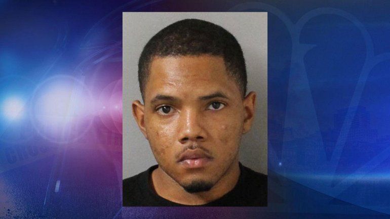 Iba con sus hijos en el auto y se tiroteó con la Policía