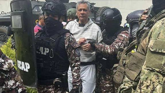 Jorge Glas, detenido por la policía ecuatoriana.