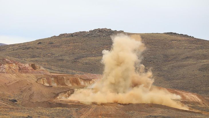 Calcatreu opera con voladuras electrónicas de detonación instantánea para reducir riesgos en la secuencia. Calcatreu opera con voladuras electrónicas de detonación instantánea para reducir riesgos en la secuencia.