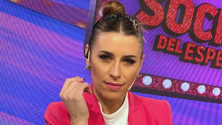 Mariana Brey una de las periodistas del programa de TV Socios del Espectáculo (eltrece)
