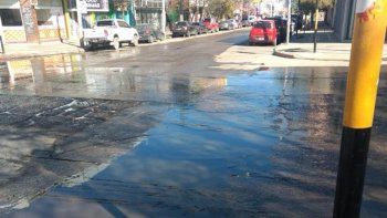 Pechi y EPAS se cruzaron por un desborde cerca de la Feria 