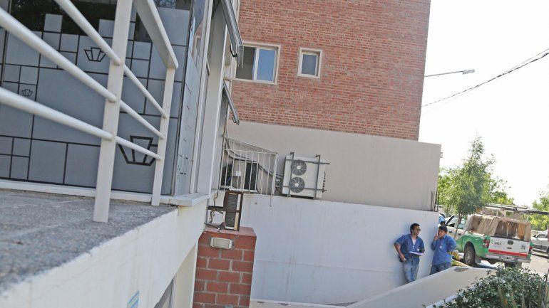 El patio externo del edificio donde cayó el joven estudiante de 28 años.&nbsp;