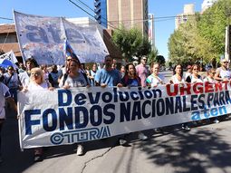 bono y devolucion a docentes: cobran los estatales de neuquen bono y devolucion a docentes: cobran los estatales de neuquen