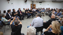 El Foro en Defensa de los Ríos, el viernes, durante una reunión en la UNCo.