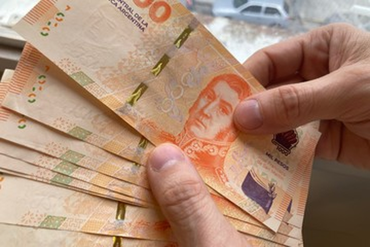 El Impuesto a las Ganancias sólo es abonado por quienes perciben ingresos de más de 15 salarios mínimos. El Impuesto a las Ganancias sólo es abonado por quienes perciben ingresos de más de 15 salarios mínimos.