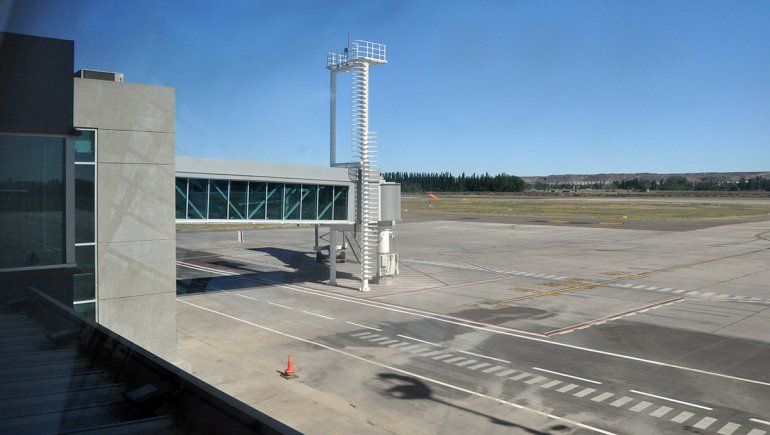 Vuelos de cabojate: sin vacuna, no hay fecha de regreso