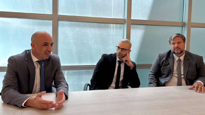 Los jueces del juicio de estafa con planes sociales, Juan Manuel Kees, Luciano Hermosilla y Juan Guaita. | LM Neuquen Los jueces del juicio de estafa con planes sociales, Juan Manuel Kees, Luciano Hermosilla y Juan Guaita.