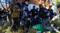 acusan a tres militantes de ate neuquen por los destrozos a la muni de san martin