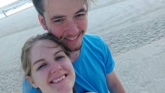 Un joven conoció el mar en su luna de miel y se ahogó