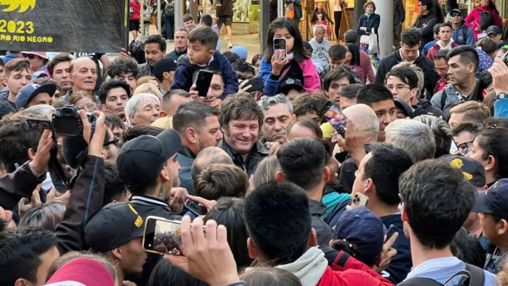 Milei candidato, el año pasado en Bariloche. Milei candidato, el año pasado en Bariloche.