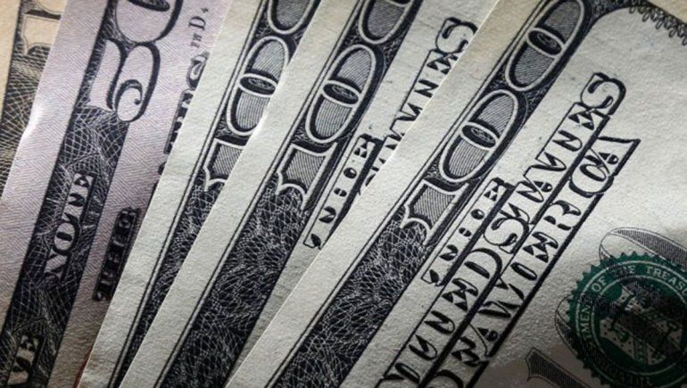 El dólar volvió a superar los 60 pesos