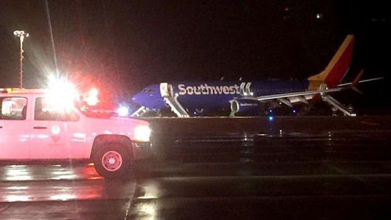 Una falla eléctrica habría provocado el fuego que llenó de humo la cabina.