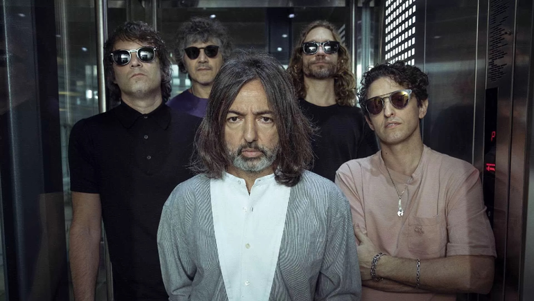 Babasónicos lanzó su flamante disco Trinchera