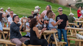 El sunset en Bodega Malma celebró la Vendimia Neuquina | LM Neuquen El sunset en Bodega Malma celebró la Vendimia Neuquina