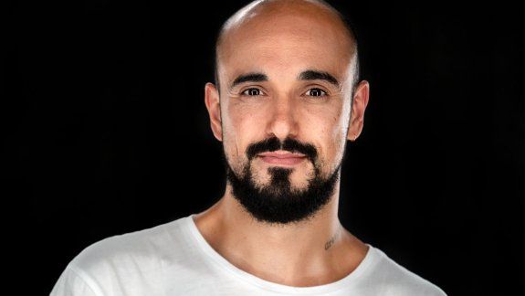 Día de los Enamorados: el romántico video de Abel Pintos