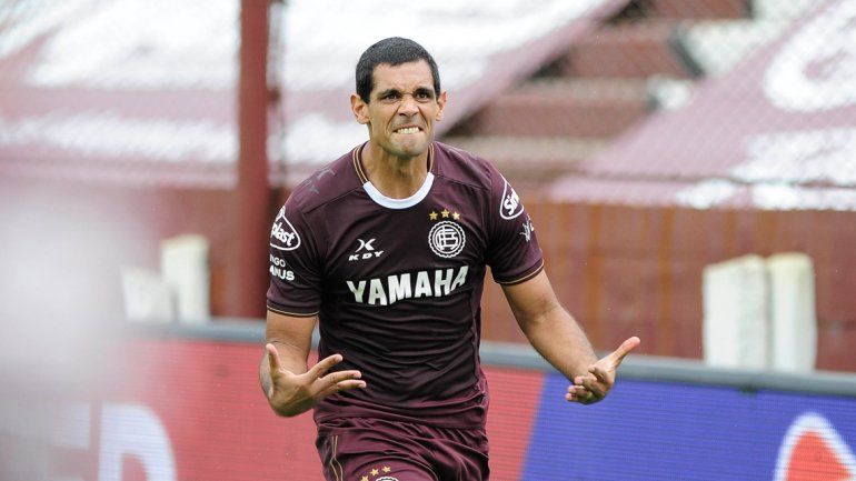 El eterno goleador Pepe Sand será titular en el Granate y tratará de conseguir otro título. En River