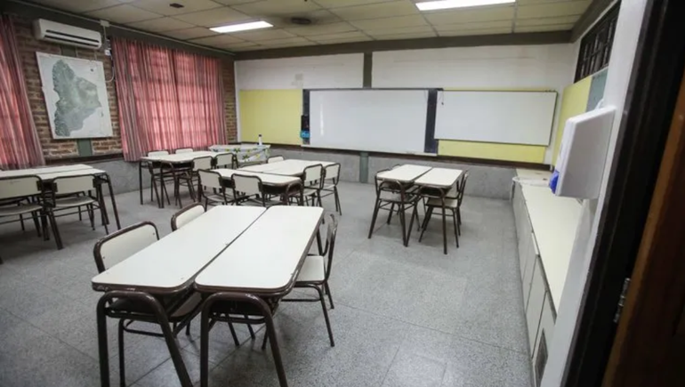 Tras el comienzo de clases en primaria, los secundarios inician con paro
