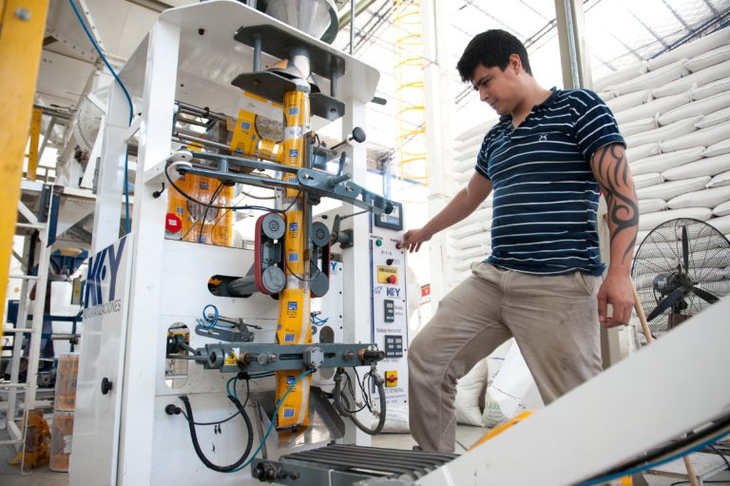 La industria da trabajo a 12.000 asalariados en Neuquén. Foto: INTA. La industria da trabajo a 12.000 asalariados en Neuquén. Foto: INTA.