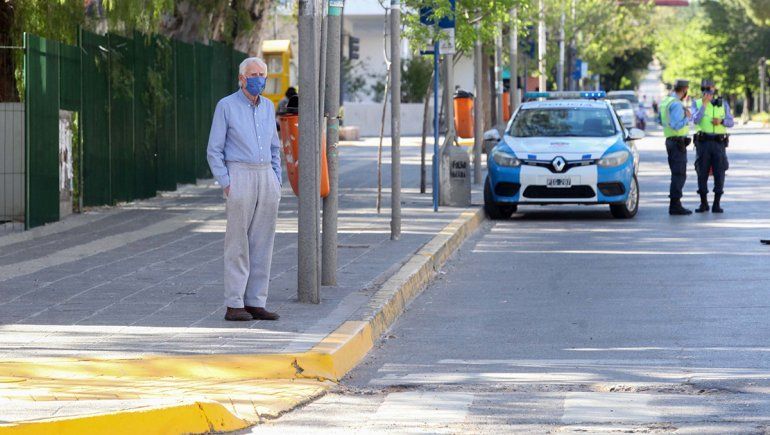 Sin autos, las calles neuquinas fueron una gran peatonal