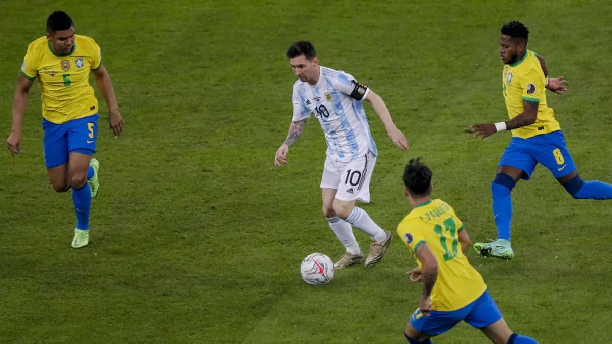 Messi será titular. Casemiro esta vez no estará para frenarlo.