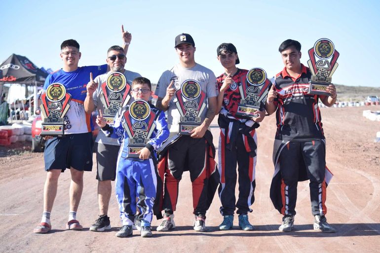 Calor, mucha gente y campeones del año en el Karting con caja