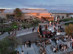 Sold out y atardecer perfecto: así se vivió el Deseado Sunset en Bodega Familia Schroeder Sold out y atardecer perfecto: así se vivió el Deseado Sunset en Bodega Familia Schroeder