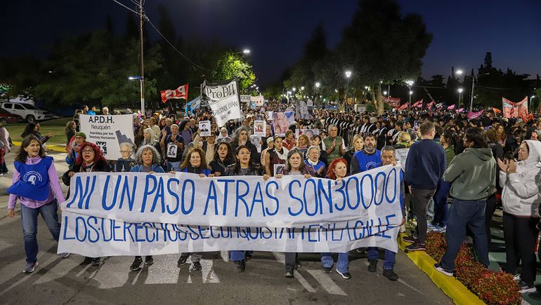 Marcha en Neuquén por los 50 años del golpe de Estado.