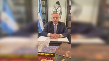 alberto y cristina saludaron a charly por sus 70 anos alberto y cristina saludaron a charly por sus 70 anos