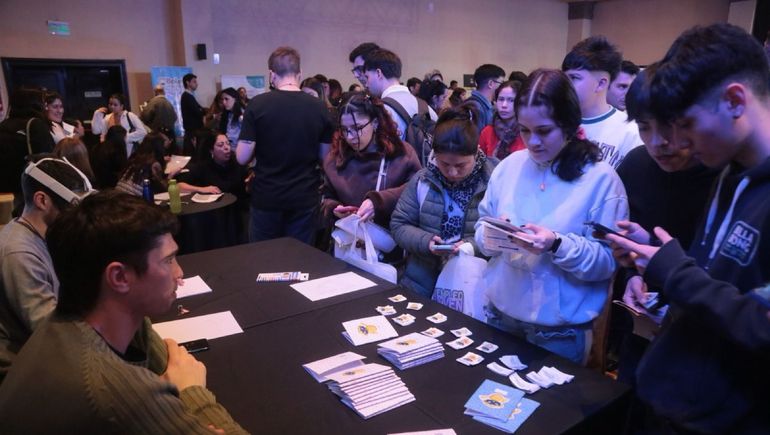 Llegó a Neuquén una nueva edición de la feria Empleo Joven
