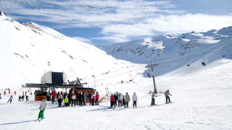 Chubut: el centro de esquí La Hoya lanzó su temporada alta de invierno. Chubut: el centro de esquí La Hoya lanzó su temporada alta de invierno.