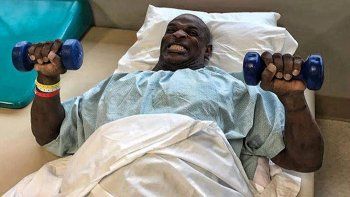 era el mejor pero el gimnasio le arruino su cuerpo: ahora usa silla de ruedas era el mejor pero el gimnasio le arruino su cuerpo: ahora usa silla de ruedas