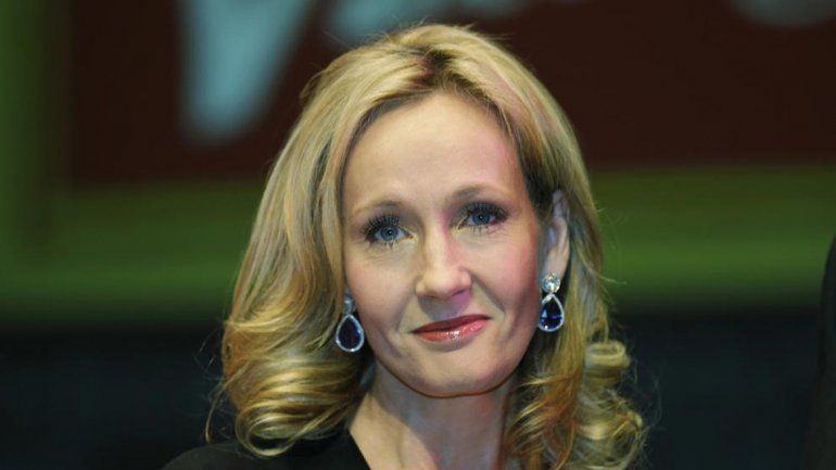 Para alegría de sus seguidores, J.K. Rowling escribe dos nuevas novelas