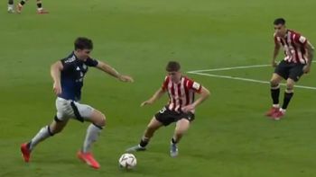 la jugada viral de maguire para el united que disparo un sinfin de memes