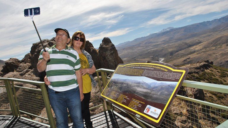 Las Ovejas apuesta fuerte al turismo con los ovnis