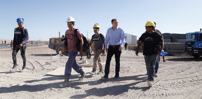 Gutiérrez recorrió la obra del hospital Norpatagónico y destacó el récord de empleo