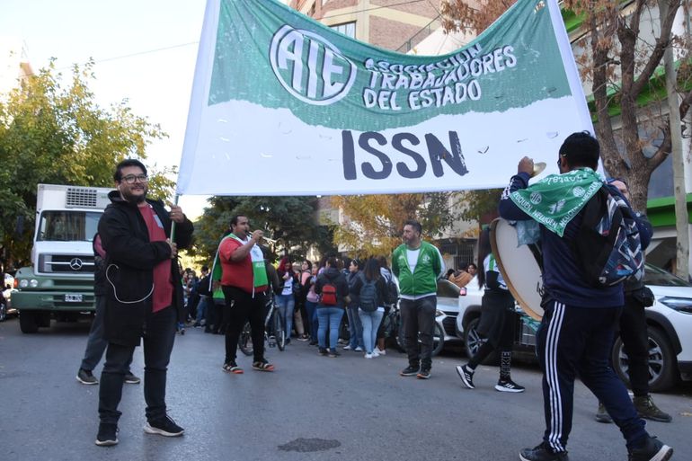 Miércoles sin clases: ¿cómo afecta el paro de ATE en Neuquén?