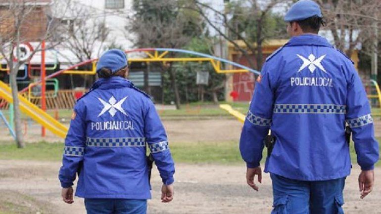 Se llevó en la moto  a una nenita de 5 años y abusó de ella