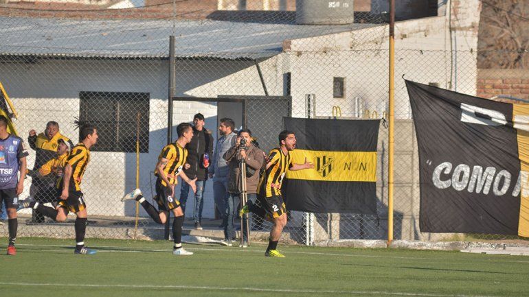 Duna anotó el segundo tanto del Decano en el batacazo ante Rincón.