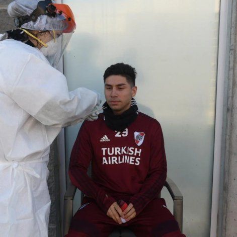 Bombas en River: Montiel positivo y oferta irresistible por Juanfer