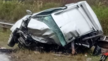 El choque múltiple involucró a una camioneta y dos automóviles sobre la Ruta Nacional 12, en la zona de Isla Talavera. El choque múltiple involucró a una camioneta y dos automóviles sobre la Ruta Nacional 12, en la zona de Isla Talavera.