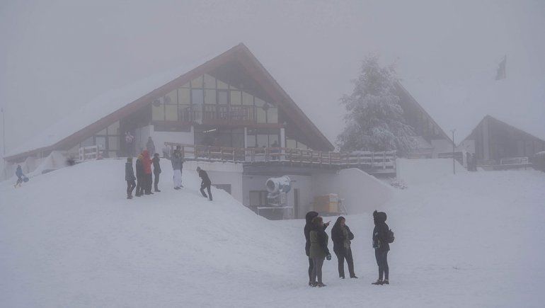 Nevó en San Martín, pero no alcanzó para habilitar más pistas en Chapelco