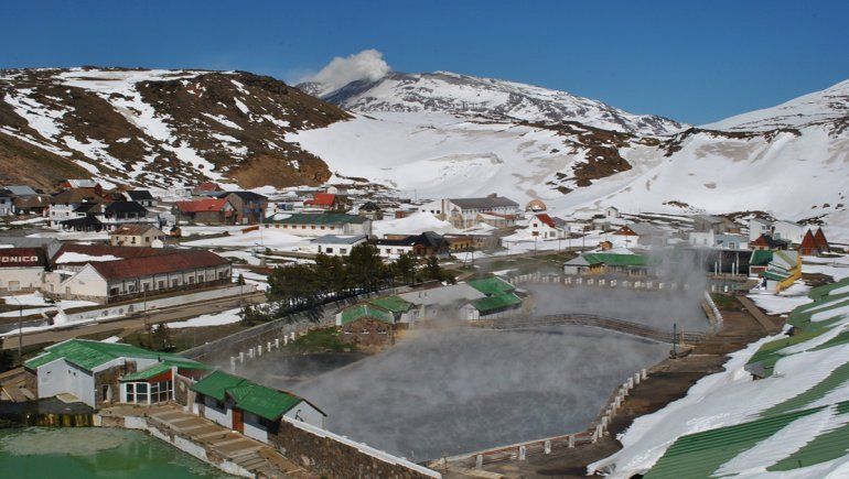 Las termas de Copahue, un enclave soñado en un valle que derrocha belleza. Las termas de Copahue, un enclave soñado en un valle que derrocha belleza.